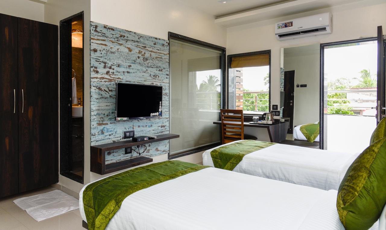 Treebo Malhaar Regency Hotel Chinchvad Exterior photo
